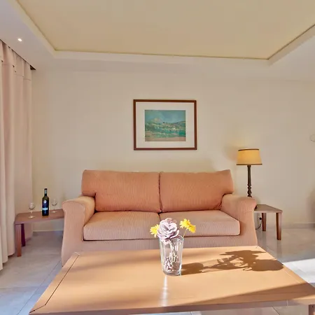 منتجع Holidays & 4*