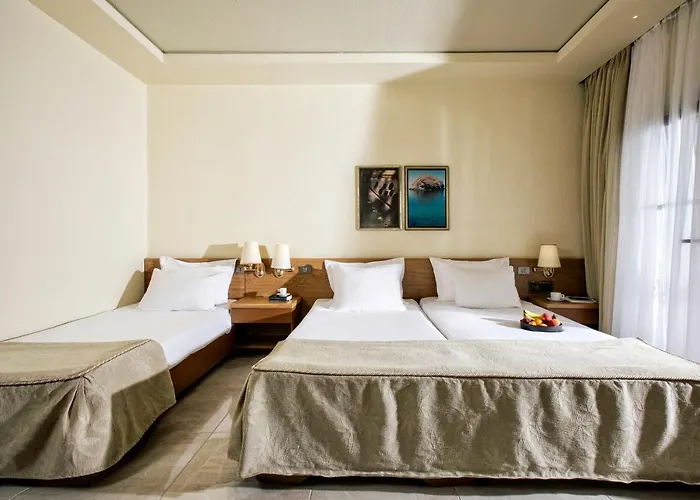 Курортный комплекс Holidays & 4*