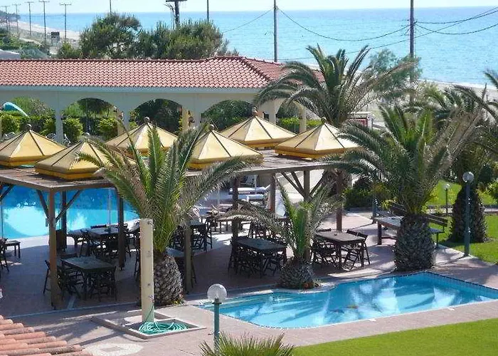 Holidays & Курортный комплекс 4*