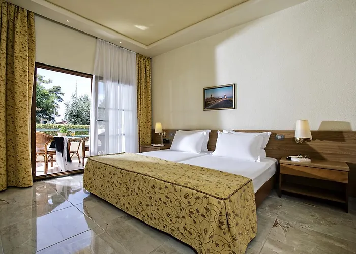 Holidays & Посиди