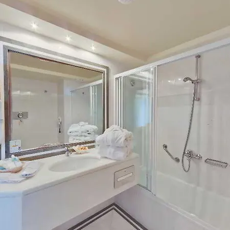 Holidays & 4* Poszídi