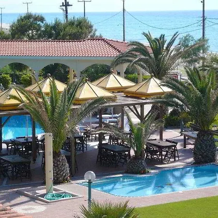 Holidays & Üdülőközpont 4*