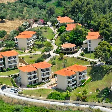 Holidays & Üdülőközpont 4*