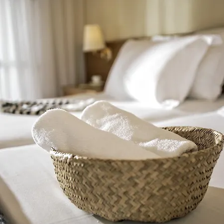 Holidays & 4* Posidi