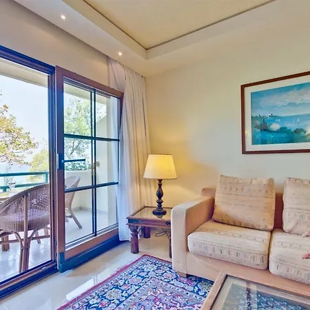 Holidays & Üdülőközpont