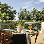 Holidays & Курортный комплекс Посиди